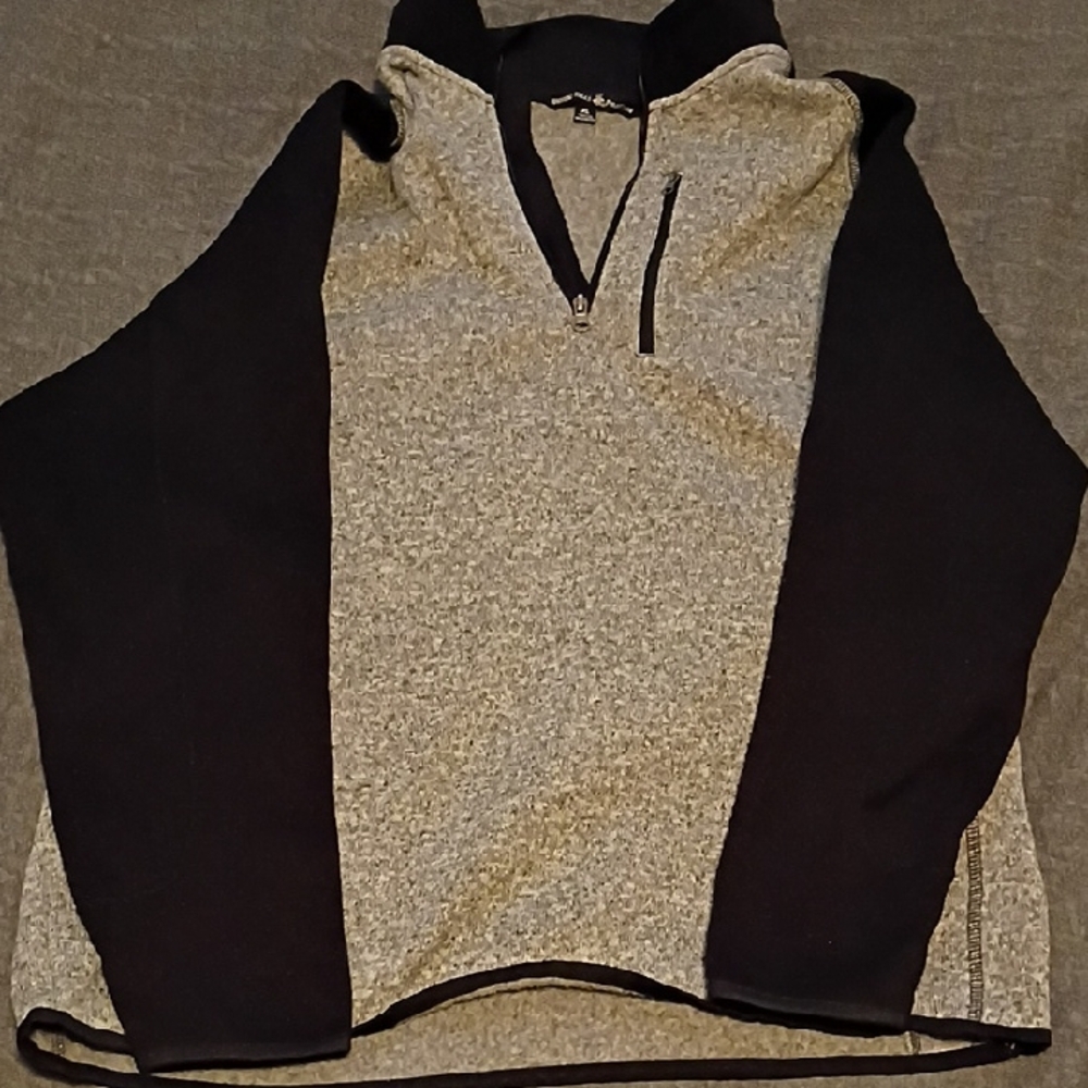 Beverly Hills Polo Club Gray Body Black Sleeve Zip-Up Sweater
